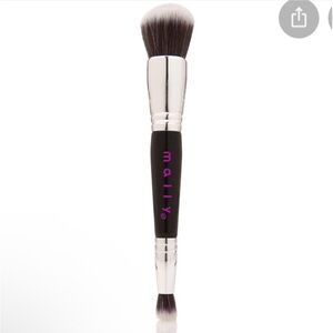 Mally Beauty Dual-Ended Brush with Black Handle